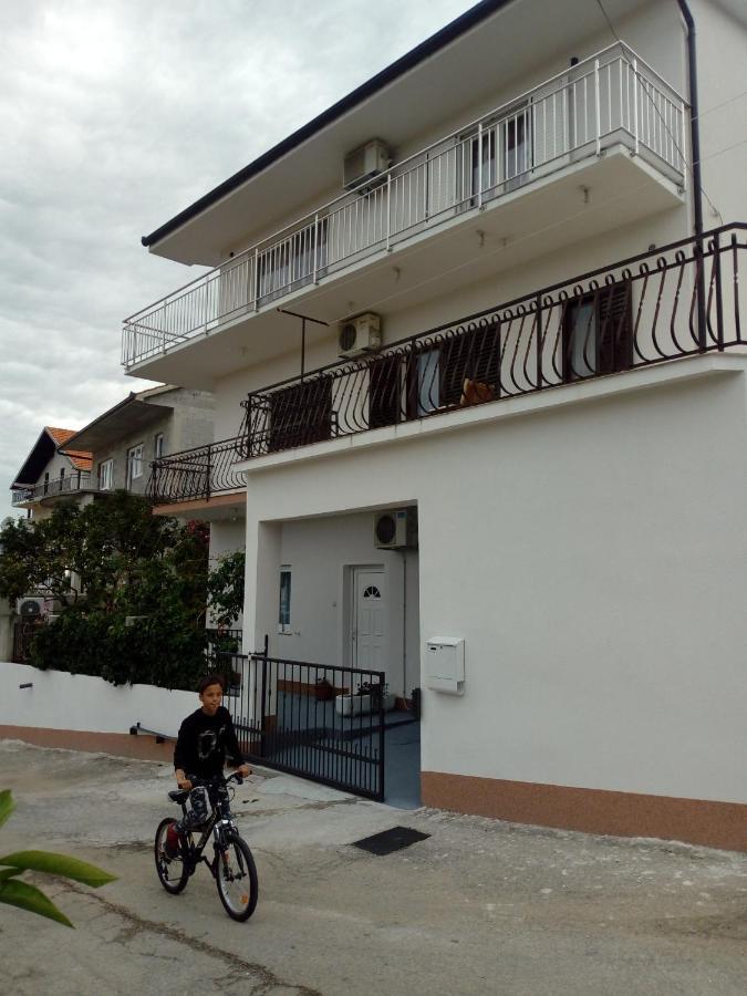 Apartman Radic Трогир Екстериор снимка